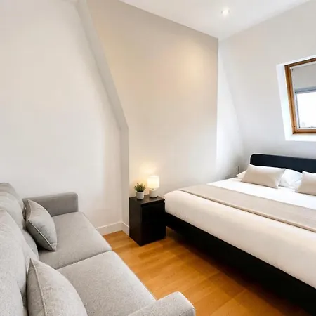 Champs-elysees Luxury Apartment Paris